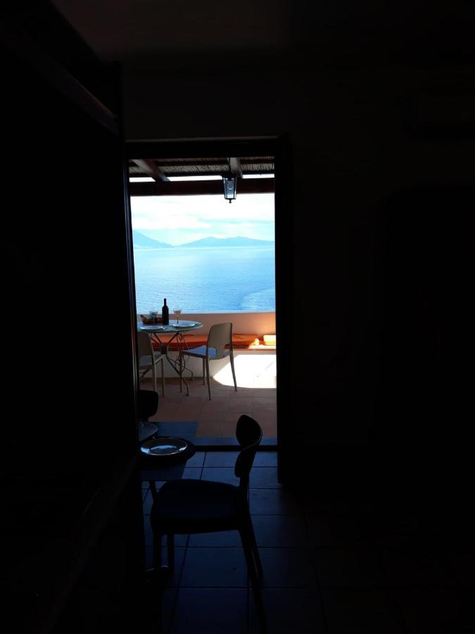 Residence Gregory Filicudi Pecorini Extérieur photo
