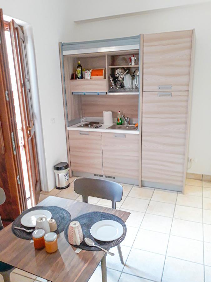 Residence Gregory Filicudi Pecorini Extérieur photo